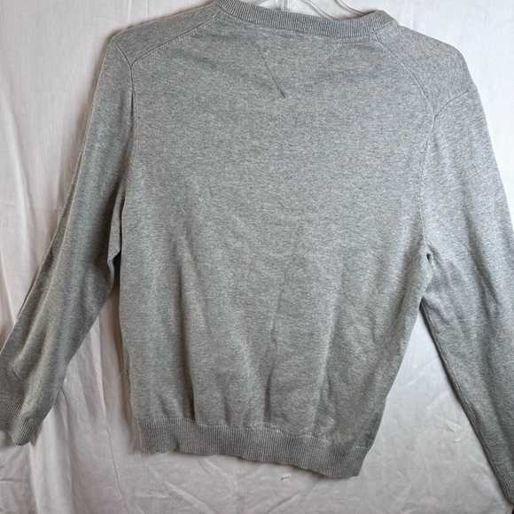Tommy Hilfiger Light Gray V-Neck Sweater - Picture 8 of 8